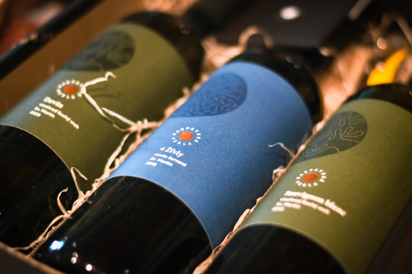 Zo zákulisia rodinného vinárstva: Ako sa bobule hrozna premenia na víno?